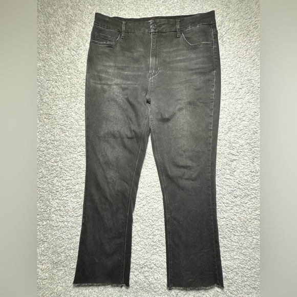 Vervet Jeans Womens 32 Kick Flare Raw Hem Frayed Edge Denim Stretch Style V2520 - Picture 1 of 4